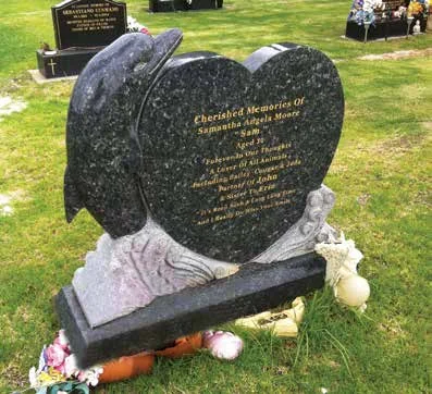 Customised Monument CUS-03