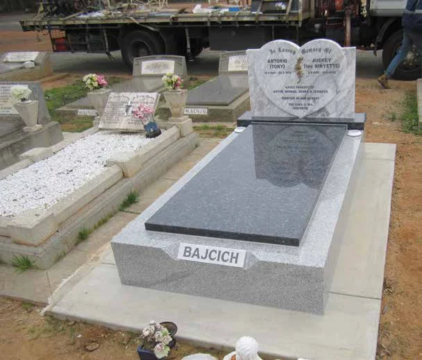 Full Monument FMM-30
